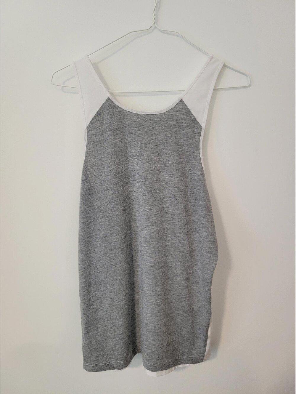Avia Women's Grey and White Tank Top Size S (4-6)